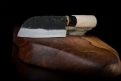 Kuro-uchi Santoku 170mm (6.7") -Sharp Edge Shop Kurouchi Santoku detail