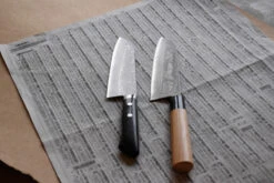 Etsu Village Damascus Santoku Black 170mm (6.7") -Sharp Edge Shop osterrob japonski noz kunio masutani santoku 1